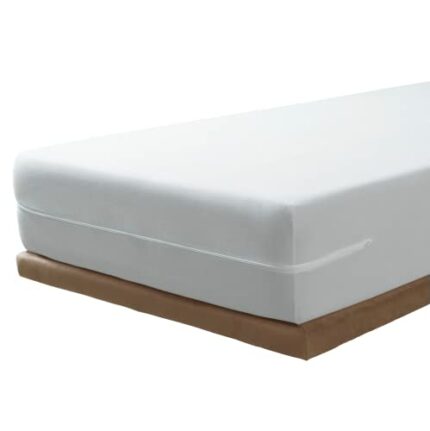 SAVEL – Microfibre Mattress Cover with zip. European Double size 140x190/200cm | Silk-touch mattress protector