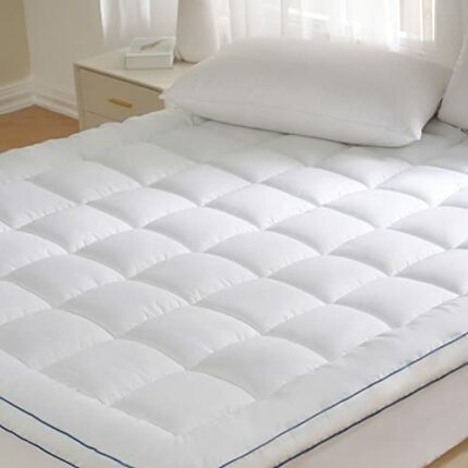 REDKEYKing Mattress Pad Thick Quilted 3D Mattress Topper with 18'' Deep Pocket Breathable Soft Microfiber Mattress Topper King White
