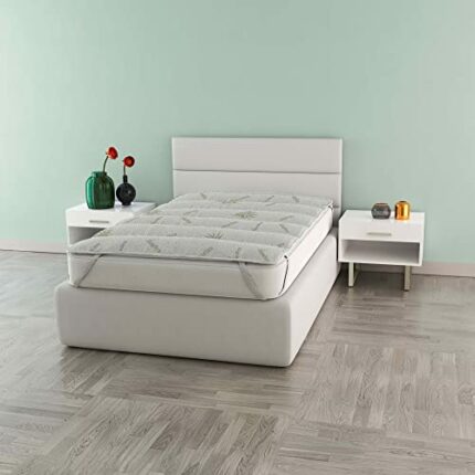 Italian Bed Linen Aloe Quilted Topper with Rubber Bands,120x195cm,White, 120 x 195 cm