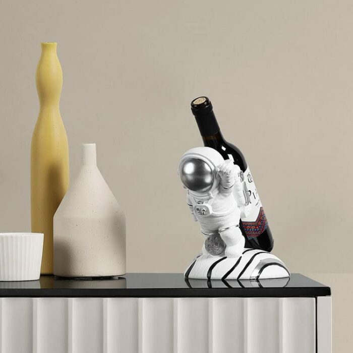 Wine Rack Nice Restaurant Decor Crafts, Spaceman Tabletop Decoration White Resin Livingroom Astronaut Wine Holder, Wine Rack Shelf Resin Practica