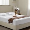 Quilted Waterproof Mattress Protector Double Extra Deep Mattress Topper Double Bed Pad Comfortable and Machine Washable Double Matress Fitted Bed