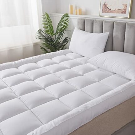 Microfibre Mattress Topper 4 Inch/10cm Supersoft Heavy Fill Single Double King SuperKing Box Stitched and Elasticated Corner Straps (Double)…