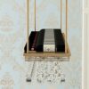 EYLINK Hanging Wine Rack From Ceiling， Modern Metal Wine Bottle Holder Wall Mounted Champagne Glass Goblets Stemware Rack Storage Shelf Gold Disp