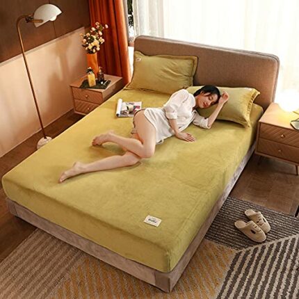 Cozy T-Shirt Soft,Warm Coral Fleece Bed Sheet Boy Girl Bedroom Non Slip Mattress Protector Suitable for Single Double Bed Yellow 180 * 200cm
