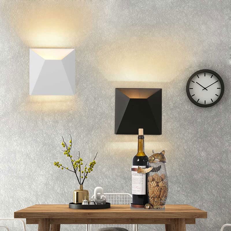 TFIIEXFL Holder Shelf Metal Sculpture Practical Sculpture Wine Stand Home Decoration Interior Crafts