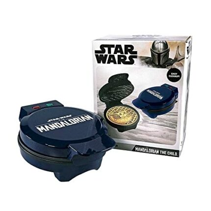 Uncanny Brands Star Wars The Mandalorian Grogu (Baby Yoda) Waffle Maker - Make Breakfast Grogu Waffles - Kitchen Appliance - UK Plug