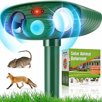 Solar Animal Repeller Ultrasonic Repeller Waterproof Outdoor Repellent Deterrent with Motion Sensor and Flashing Light for Garden Yard Field Farm