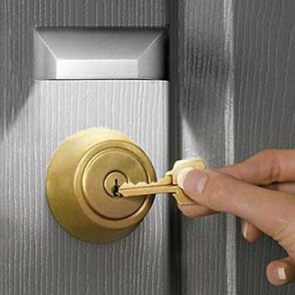shsyue Door Keyhole Light Lamp Infrared Auto Sensor Motion Detector Keyhole 4 LED Light lamp Stick-on Anywhere Tap Lights Battery Operated-Silver