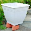 24 Pcs Pots Feet Plant Flower Invisible Pot Risers Triangle Toes Lifters Plastic Planters Stand for Better Water Drainage Indoor and Outdoor Gard