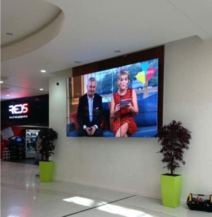 Planar VM55LX-U2 55'' LCD Video Wall: High-Performance 55-inch Commercial-Grade Display for Stunning Video Walls in Businesses, Hotel & Screens c