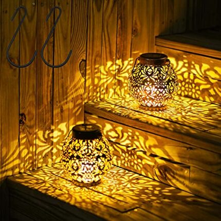 Solar Lanterns Light Outdoor, 2 Pcs Waterproof Garden Lights with Hook Metal Solar Power Lamp Hanging Garden Ornament Decoration Solar Lights Out
