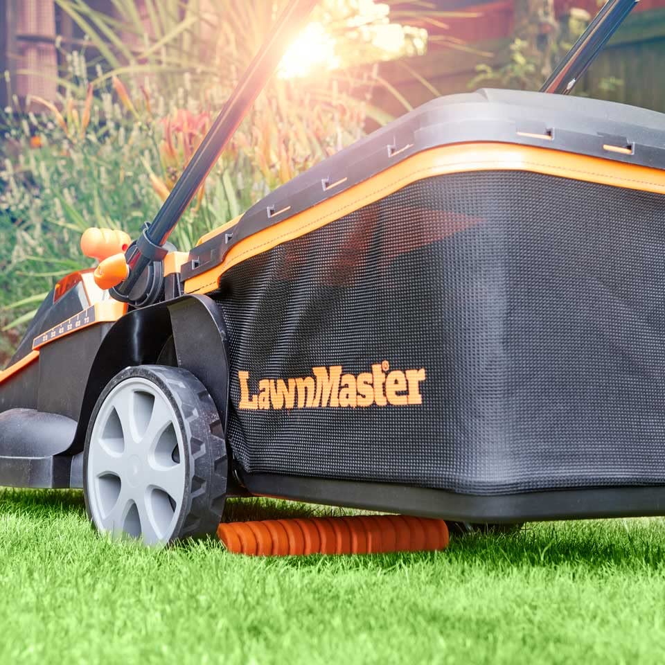 LawnMaster 48V 41cm Cordless Lawnmower with Spare MX 24V 4.0 Ah Batteries and 2x Fast Chargers - with Edging Comb, Rear Roller and Mulching Funct